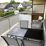 Διαμέρισμα Japandi Stil Nahe Dus,bahn Fuer Business Und Familien *