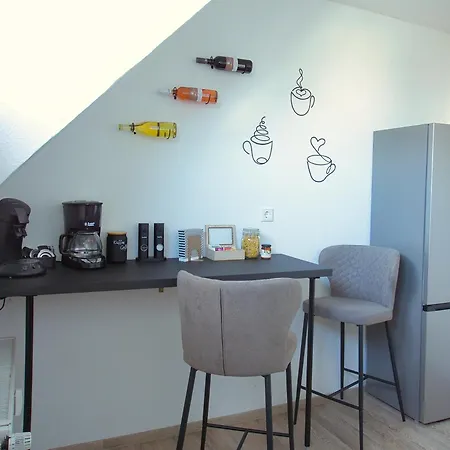 Japandi Stil Nahe Dus,bahn Fuer Business Und Familien Appartement *