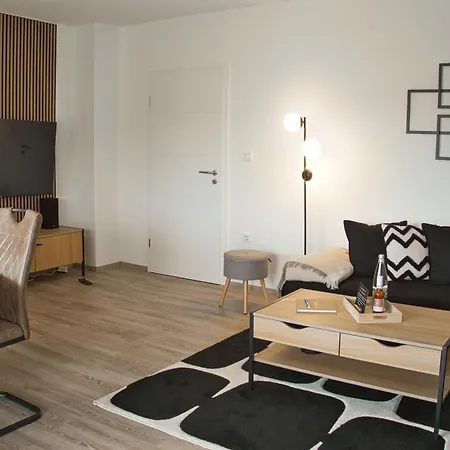 Japandi Stil Nahe Dus,bahn Fuer Business Und Familien * Kaarst