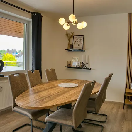 Japandi Stil Nahe Dus,bahn Fuer Business Und Familien Lejlighed *