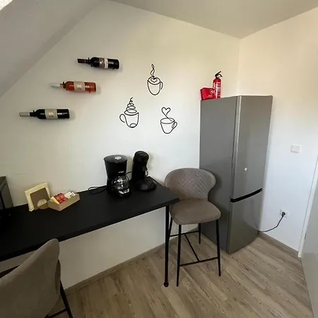 Apartamento Japandi Stil Nahe Dus,bahn Fuer Business Und Familien