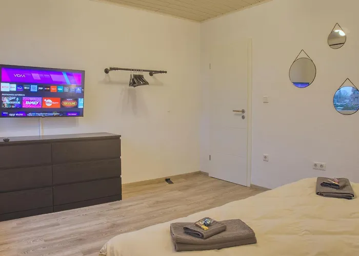 Japandi Stil Nahe Dus,bahn Fuer Business Und Familien Kaarst