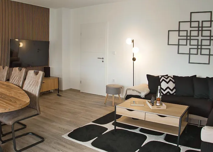 Japandi Stil Nahe Dus,bahn Fuer Business Und Familien * Kaarst