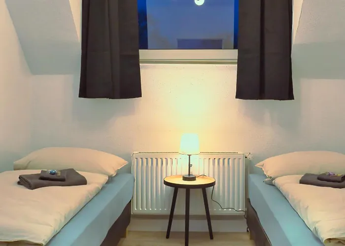 Japandi Stil Nahe Dus,bahn Fuer Business Und Familien * Kaarst