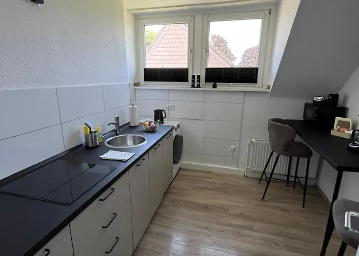 Japandi Stil Nahe Dus,bahn Fuer Business Und Familien *